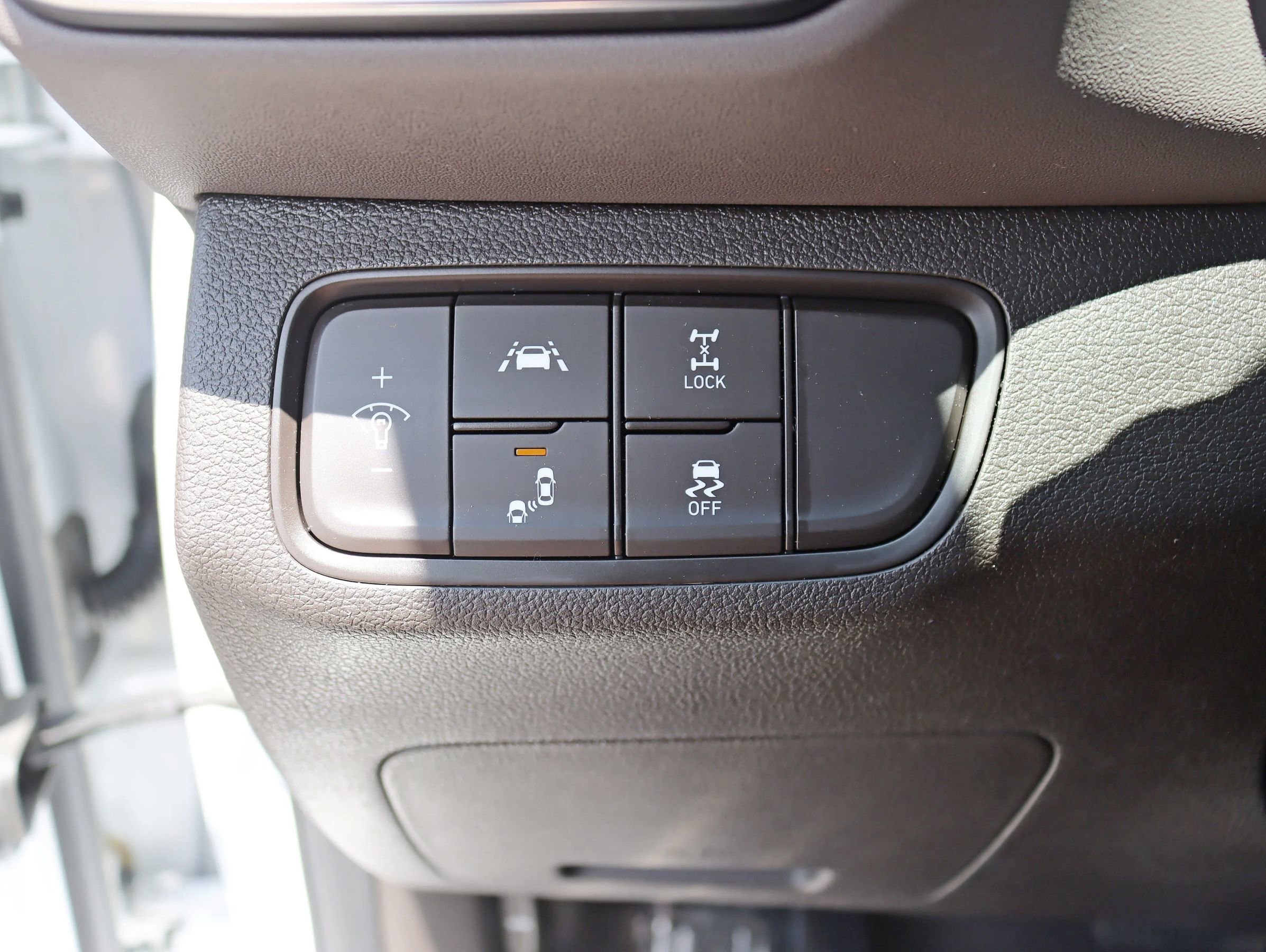 Used 2020 Hyundai Santa Fe SEL AWD/4WD image 18