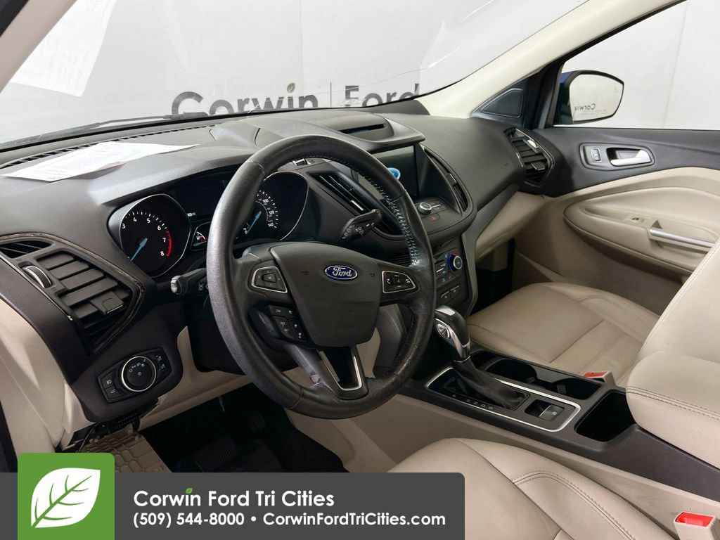 Used 2018 Ford Escape SEL w/ Ford Safe & Smart Package image 3