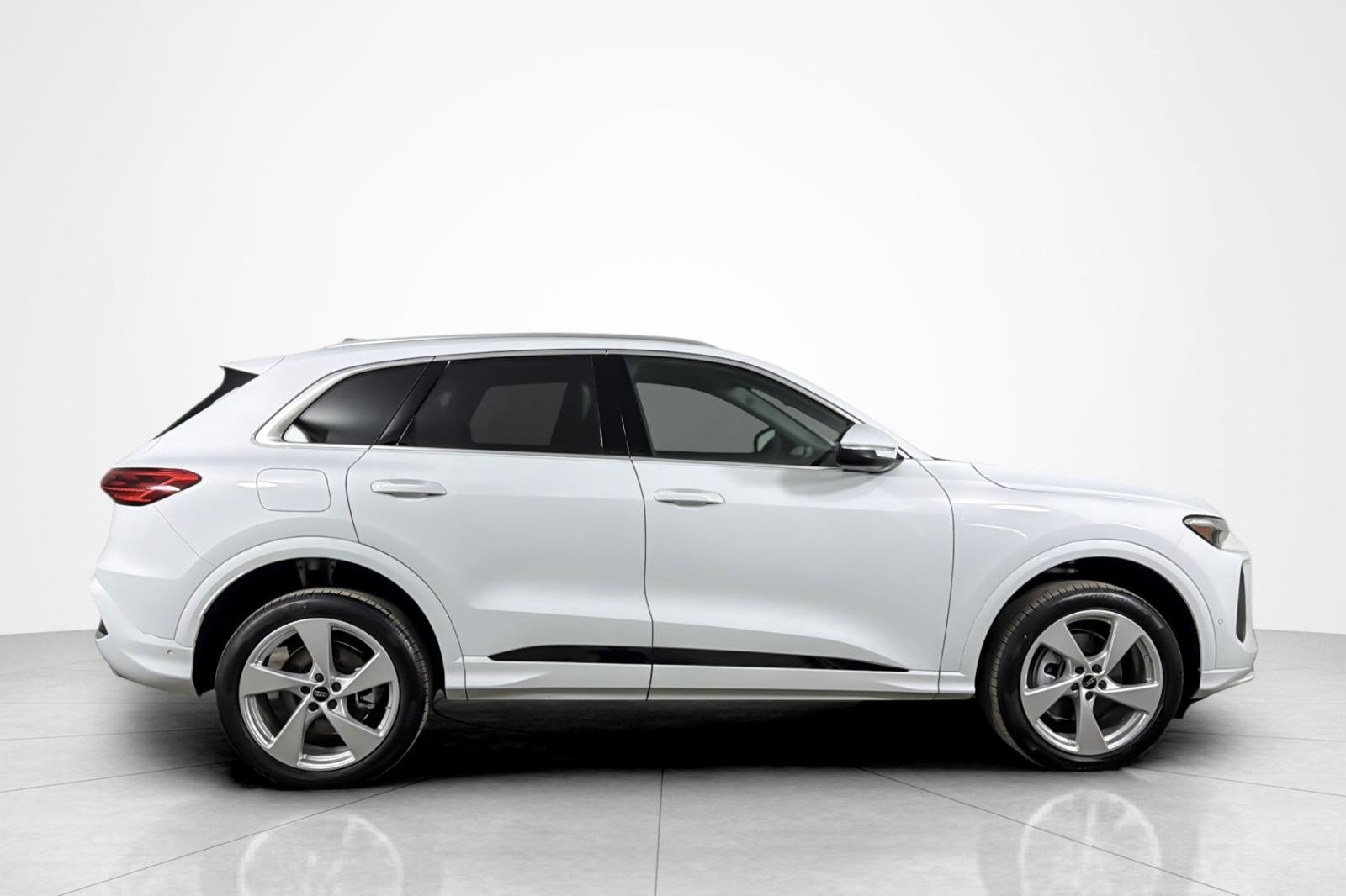 New 2025 Audi Q5 Premium Plus image 7