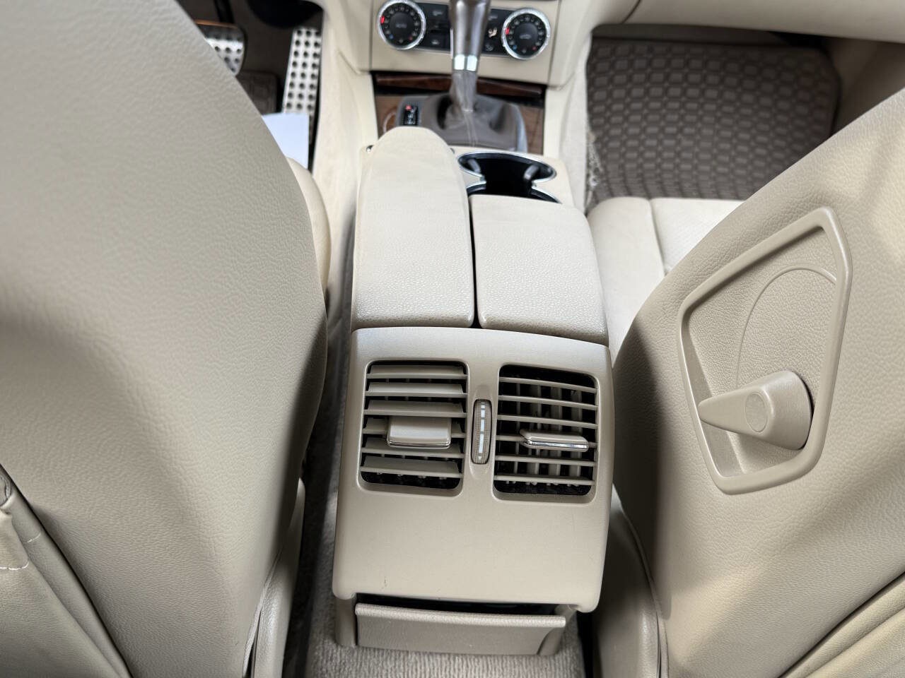 Used 2013 Mercedes-Benz C 300 4MATIC Sedan image 19