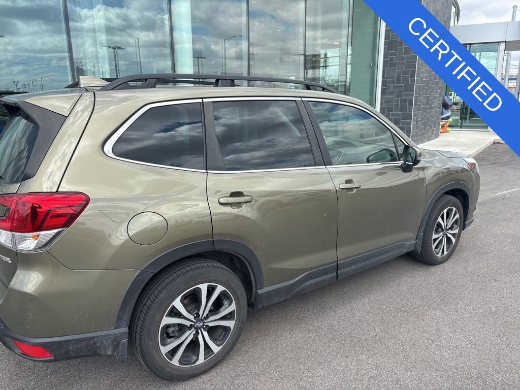 Used 2023 Subaru Forester Limited image 4