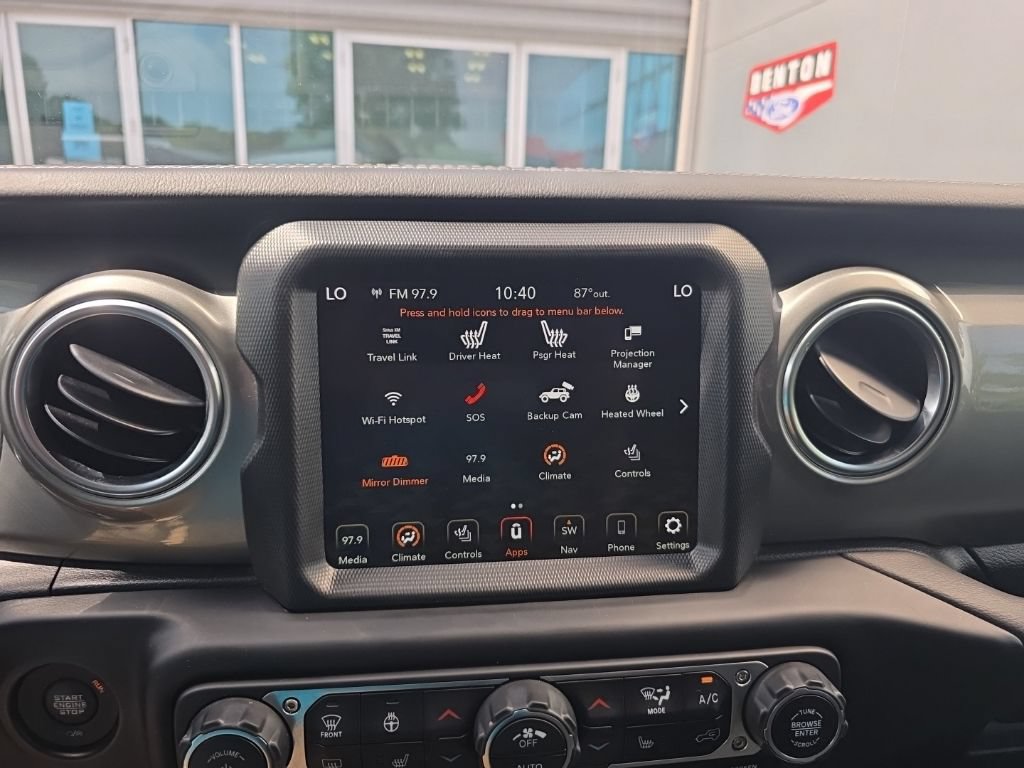 Used 2022 Jeep Wrangler Unlimited Sahara w/ LED Lighting Group AWD/4WD image 20