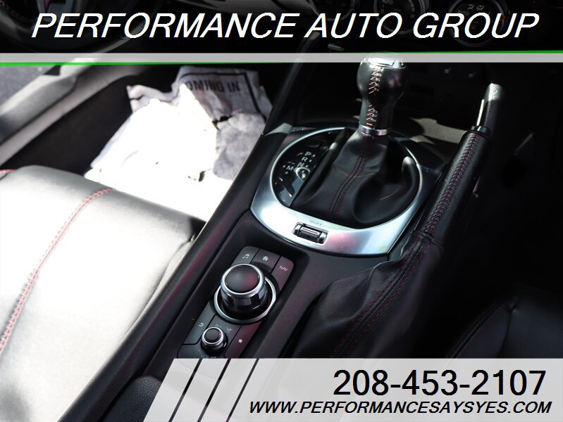 Used 2018 MAZDA MX-5 Miata RF Grand Touring RWD image 17