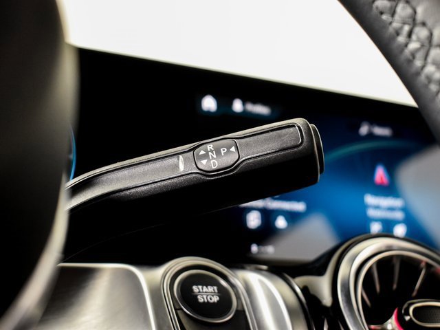 Used 2022 Mercedes-Benz EQB 300 4MATIC image 25