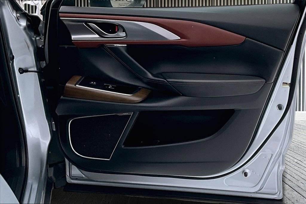 Used 2019 MAZDA CX-9 Signature image 24