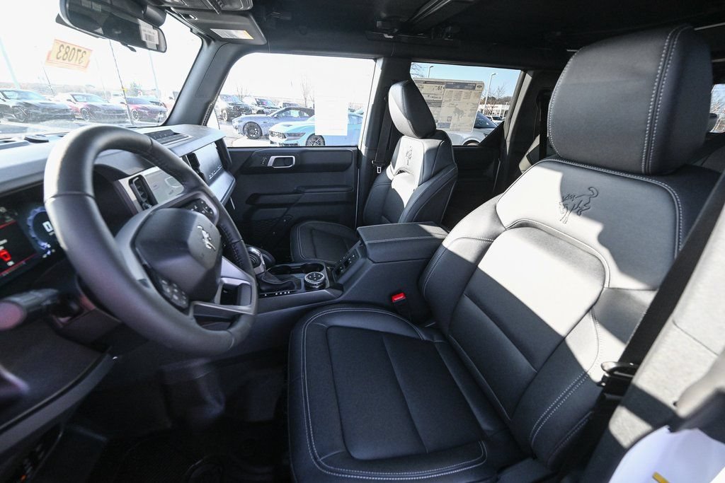 New 2025 Ford Bronco Badlands AWD/4WD image 16