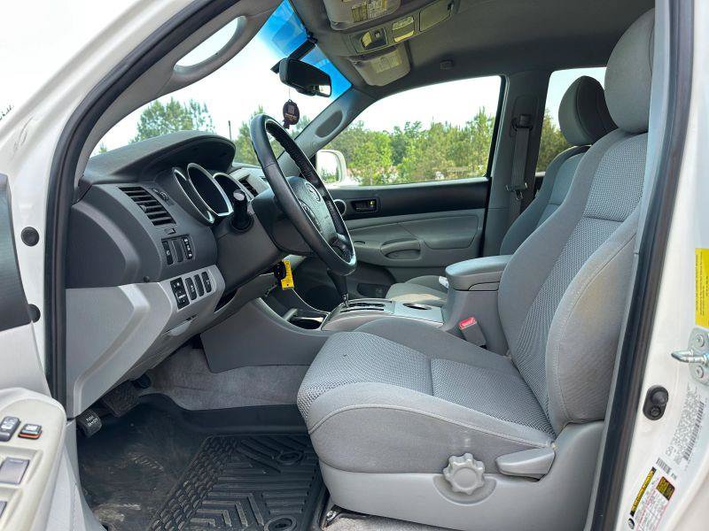 Used 2009 Toyota Tacoma PreRunner RWD image 9