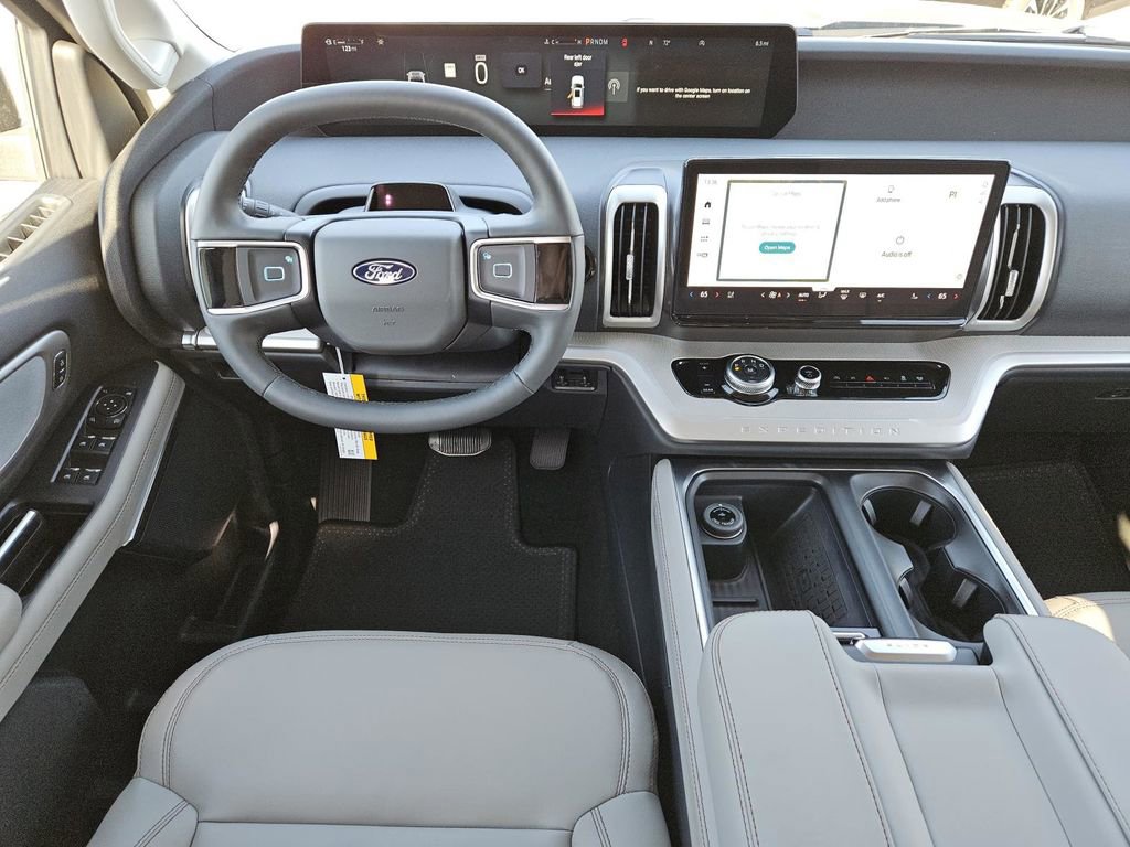 New 2025 Ford Expedition Active image 4
