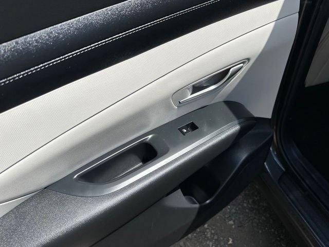 Certified 2025 Hyundai Tucson SE AWD/4WD image 15