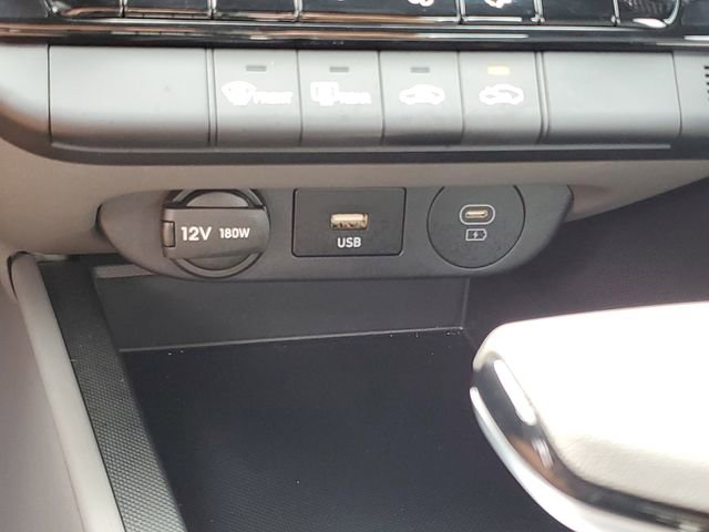 Certified 2024 Hyundai Elantra SEL FWD image 29