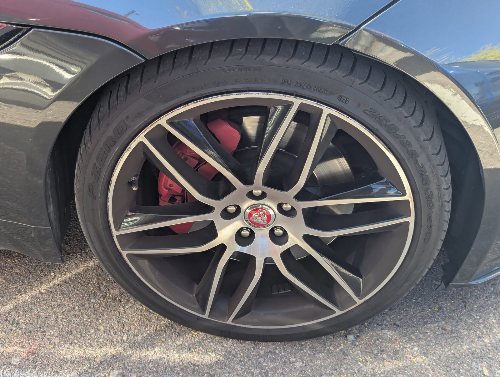 Used 2020 Jaguar F-TYPE Checkered Flag image 4