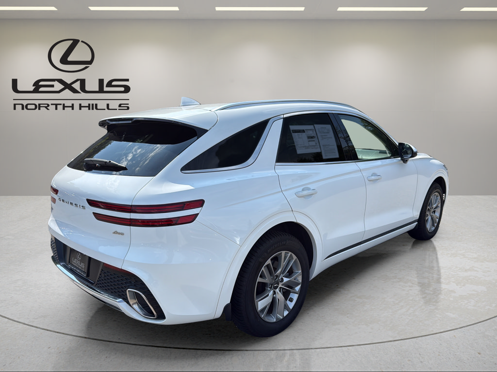 Used 2023 Genesis GV70 2.5T AWD/4WD image 6