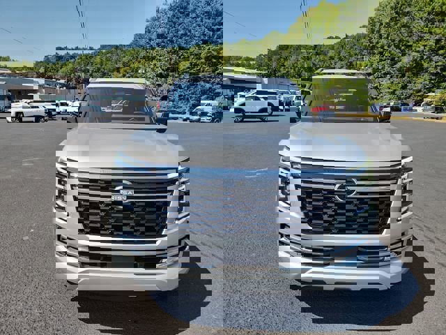 New 2026 Nissan Armada SL w/ Captain's Chari Seat Package image 8