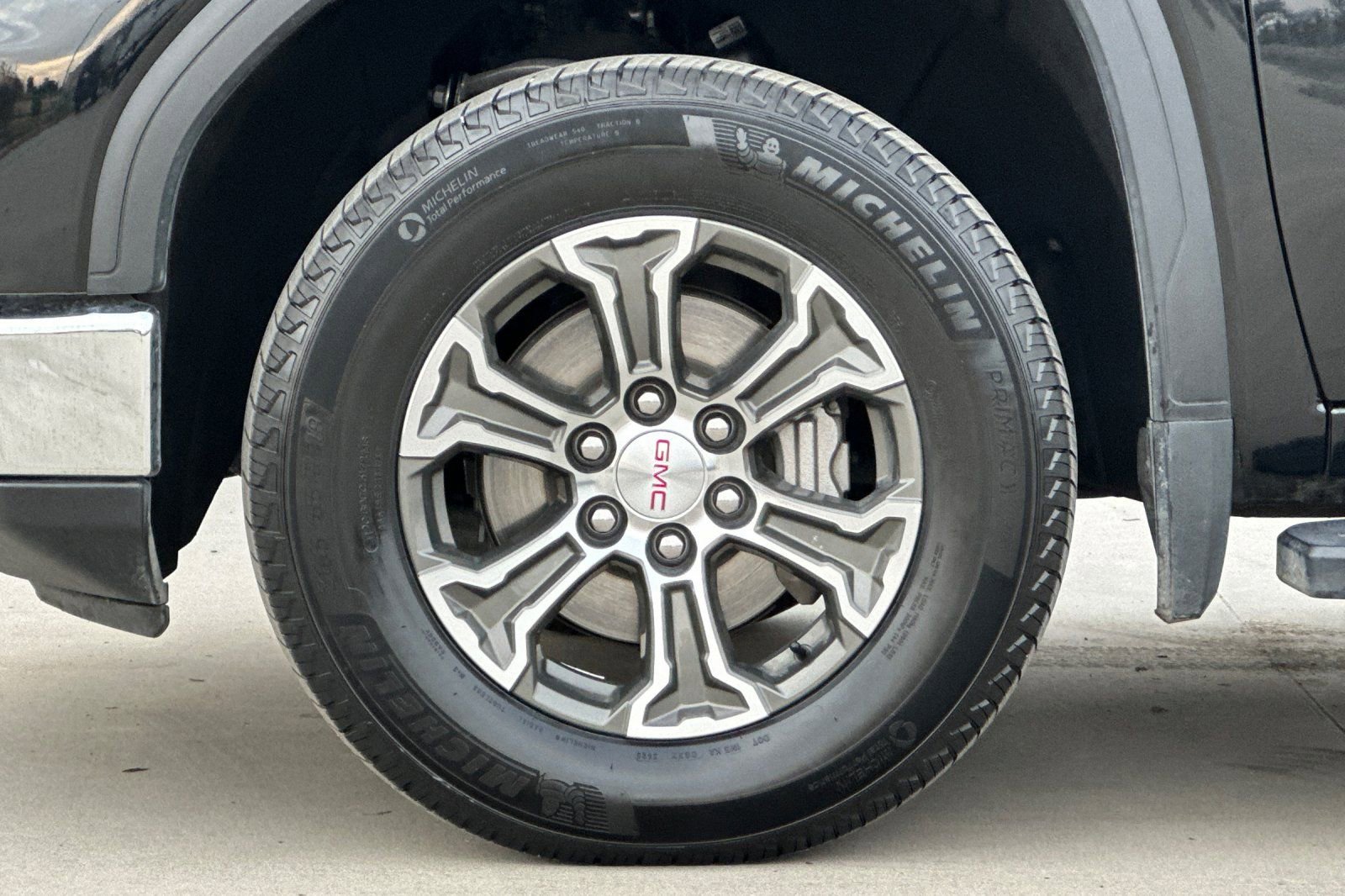 Used 2024 GMC Sierra 1500 SLT image 24