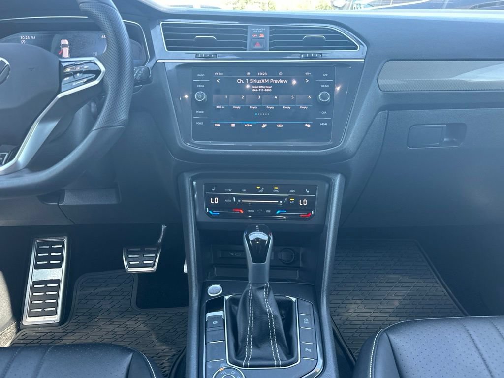 Used 2023 Volkswagen Tiguan SE R-Line AWD/4WD image 21