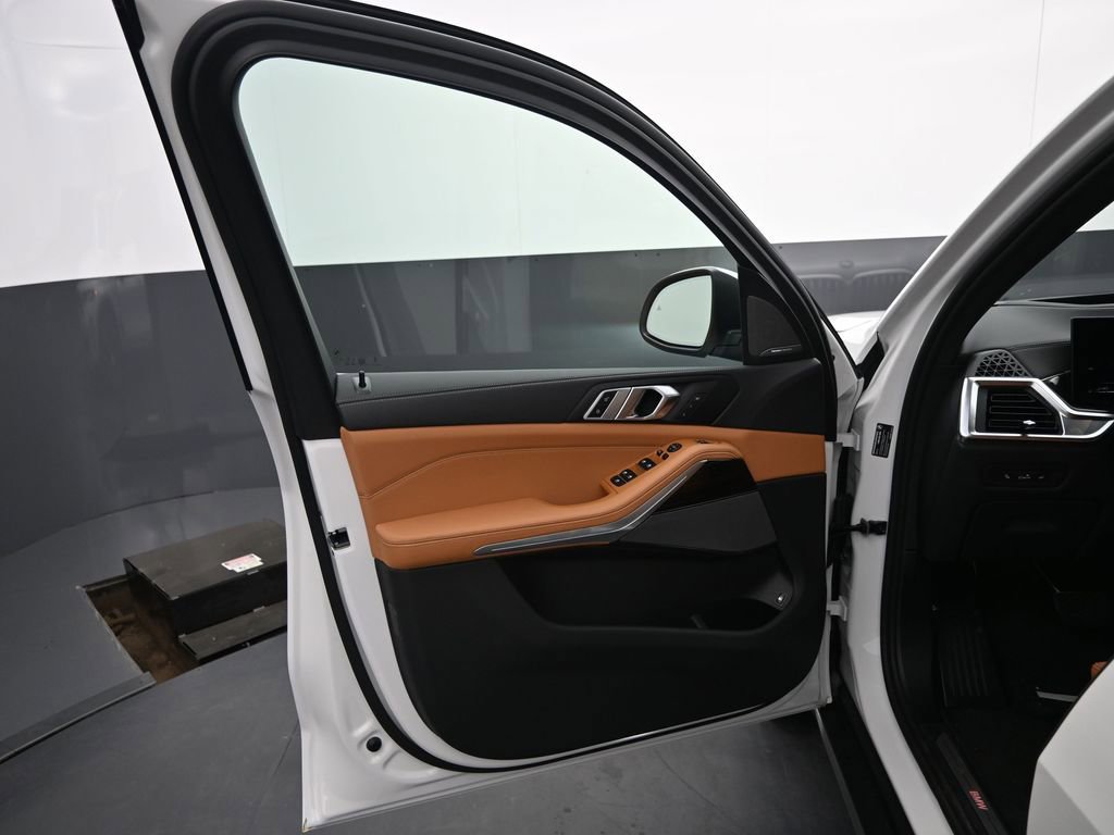New 2026 BMW X5 xDrive50e AWD/4WD image 5