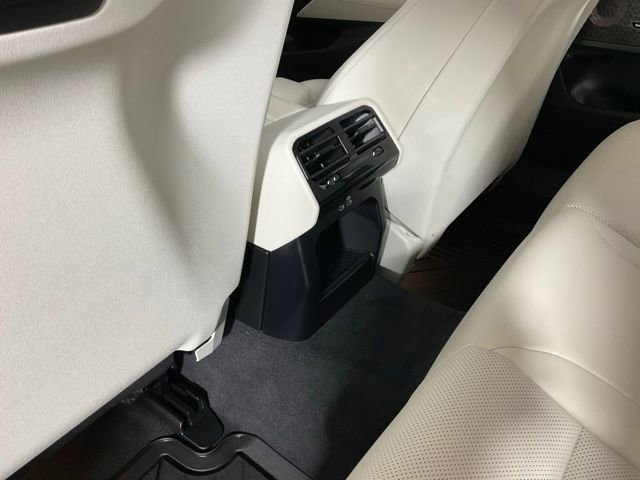 Certified 2024 BMW 530i xDrive w/ Premium Package image 18