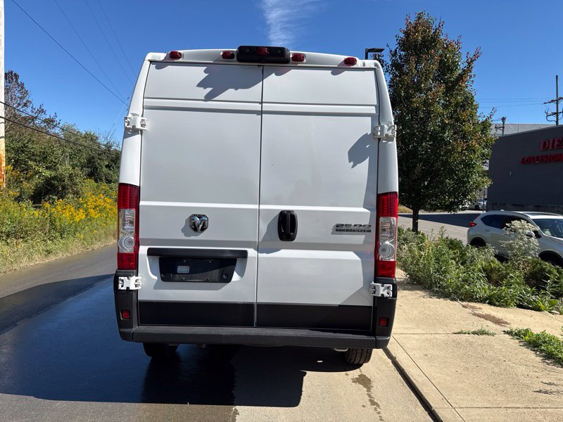 Used 2025 RAM ProMaster 2500 w/ Convenience Group FWD image 6