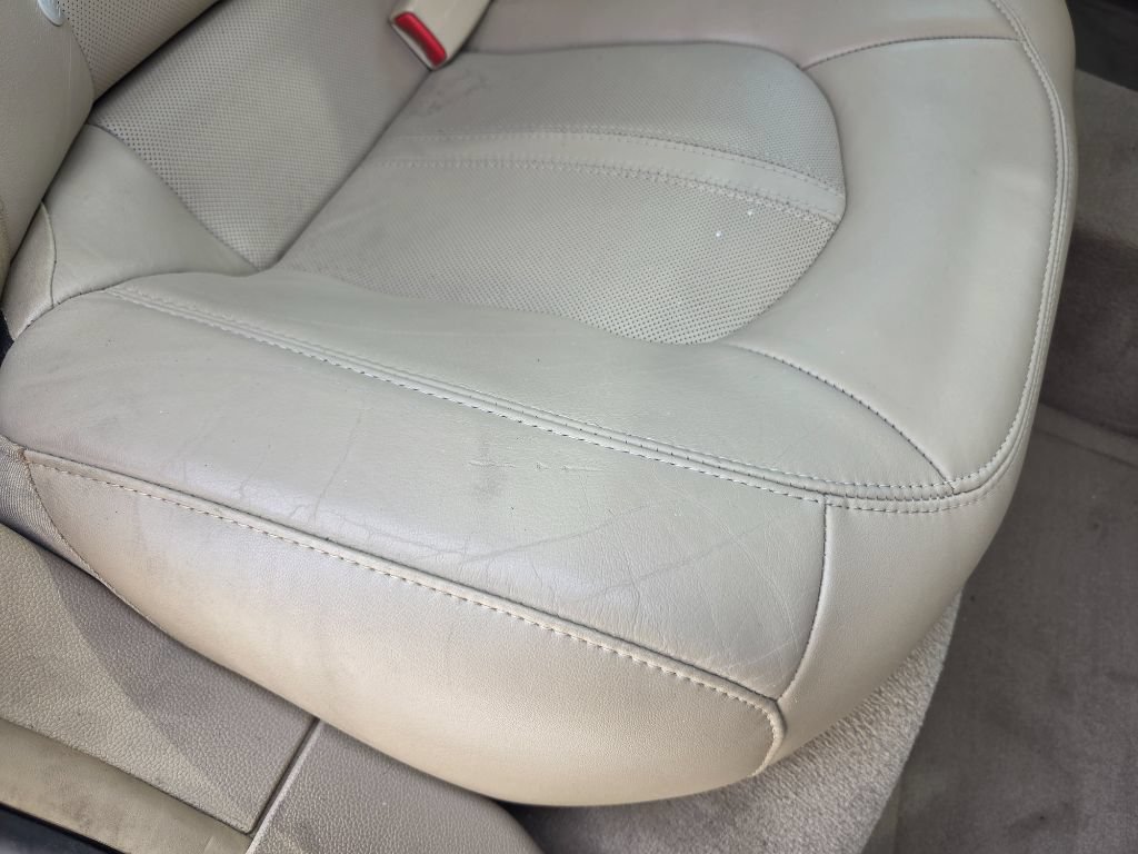 Used 2011 Cadillac CTS Luxury RWD image 33