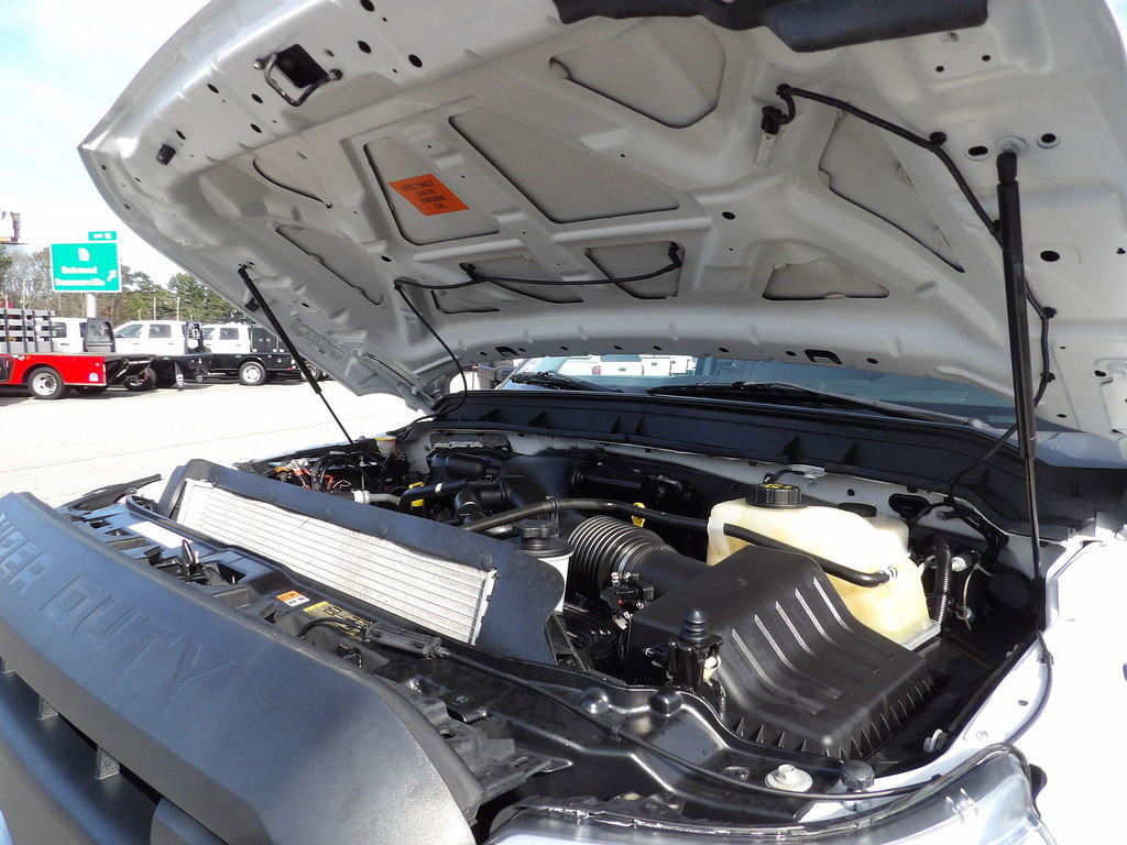 Used 2015 Ford F450 XL w/ Power Equipment Group image 35