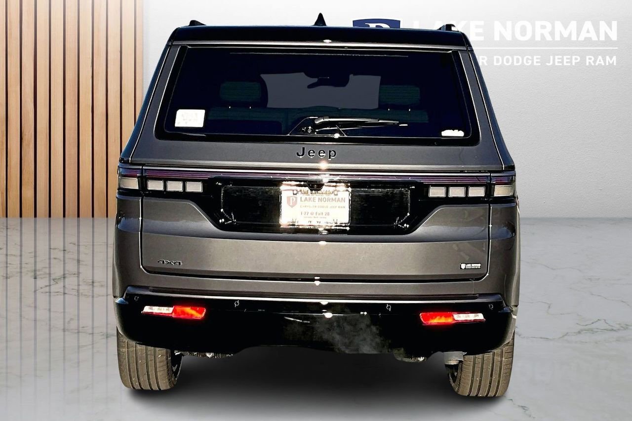 New 2026 Jeep Grand Wagoneer Summit image 8