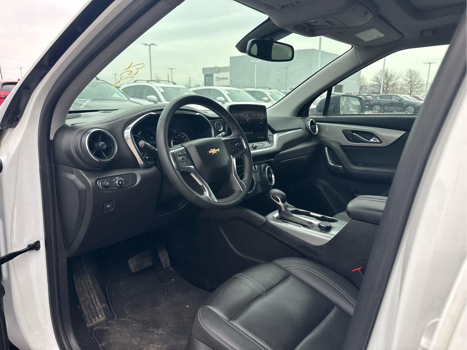 Used 2023 Chevrolet Blazer LT image 6