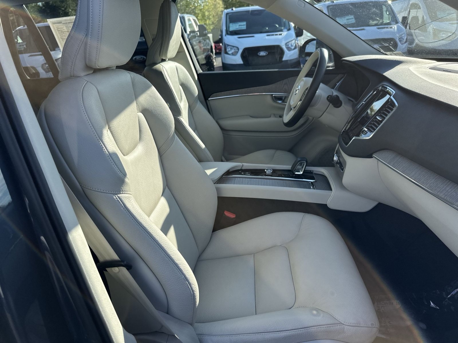Used 2023 Volvo XC90 B6 Plus w/ Protection Package AWD/4WD image 28
