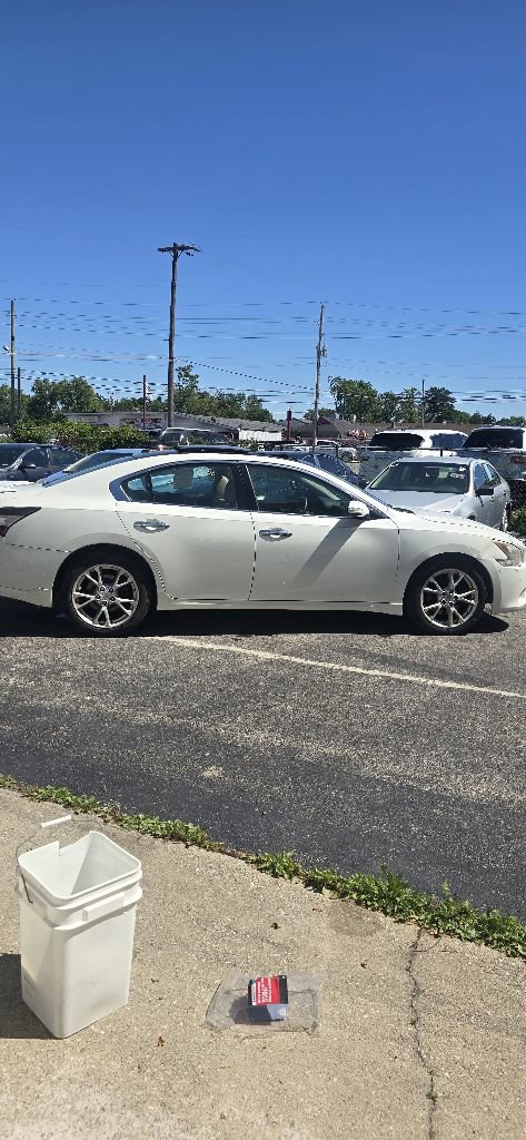 Used 2013 Nissan Maxima 3.5 SV w/ Premium Pkg FWD image 2