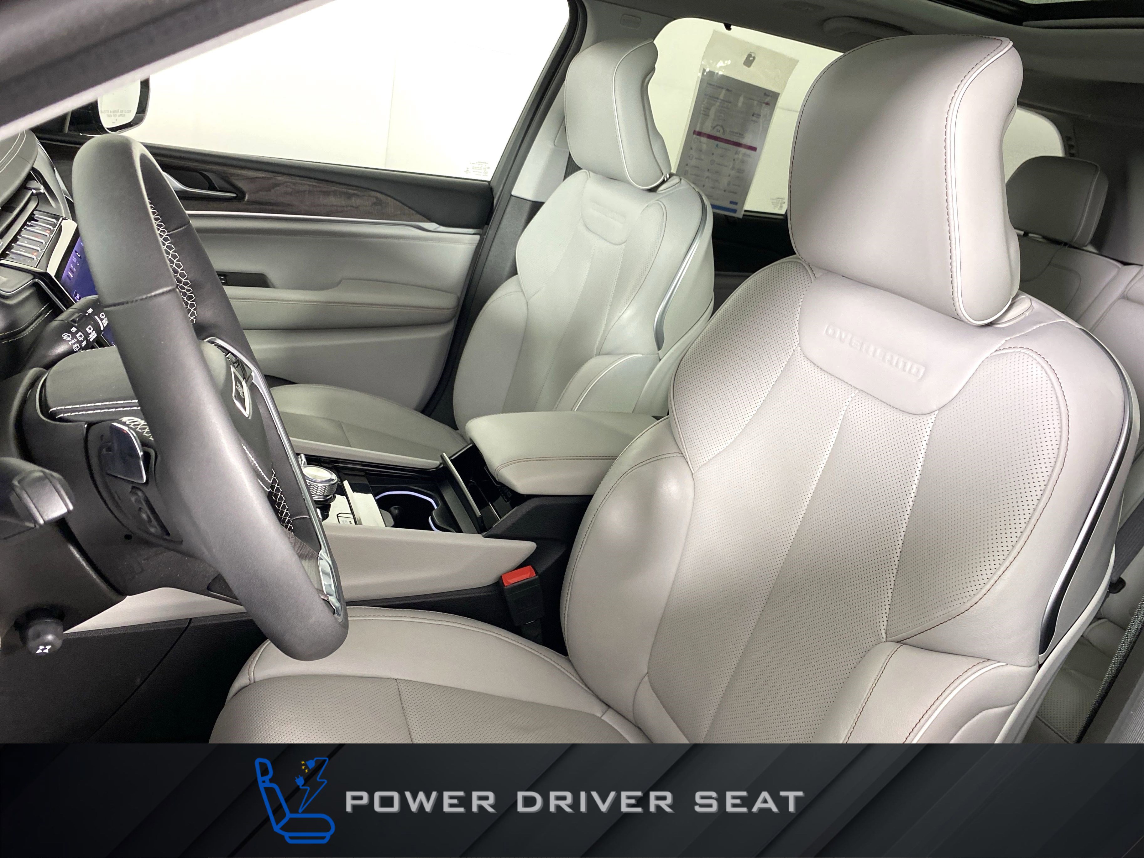 Used 2022 Jeep Grand Cherokee Overland w/ Luxury Tech Group IV image 18