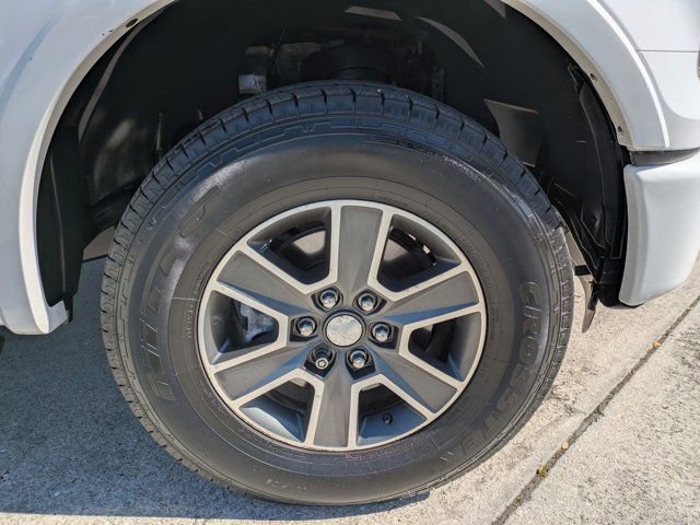 Used 2015 Ford F150 XLT w/ Equipment Group 302A Luxury image 11