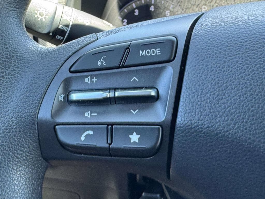 Certified 2023 Hyundai Kona SEL AWD/4WD image 21