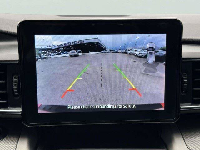 Used 2024 Ford Explorer XLT w/ Equipment Group 202A RWD image 32