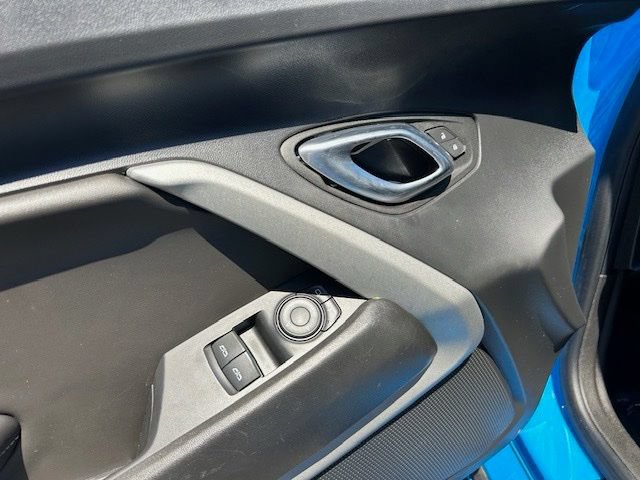 Used 2022 Chevrolet Camaro LT RWD image 17