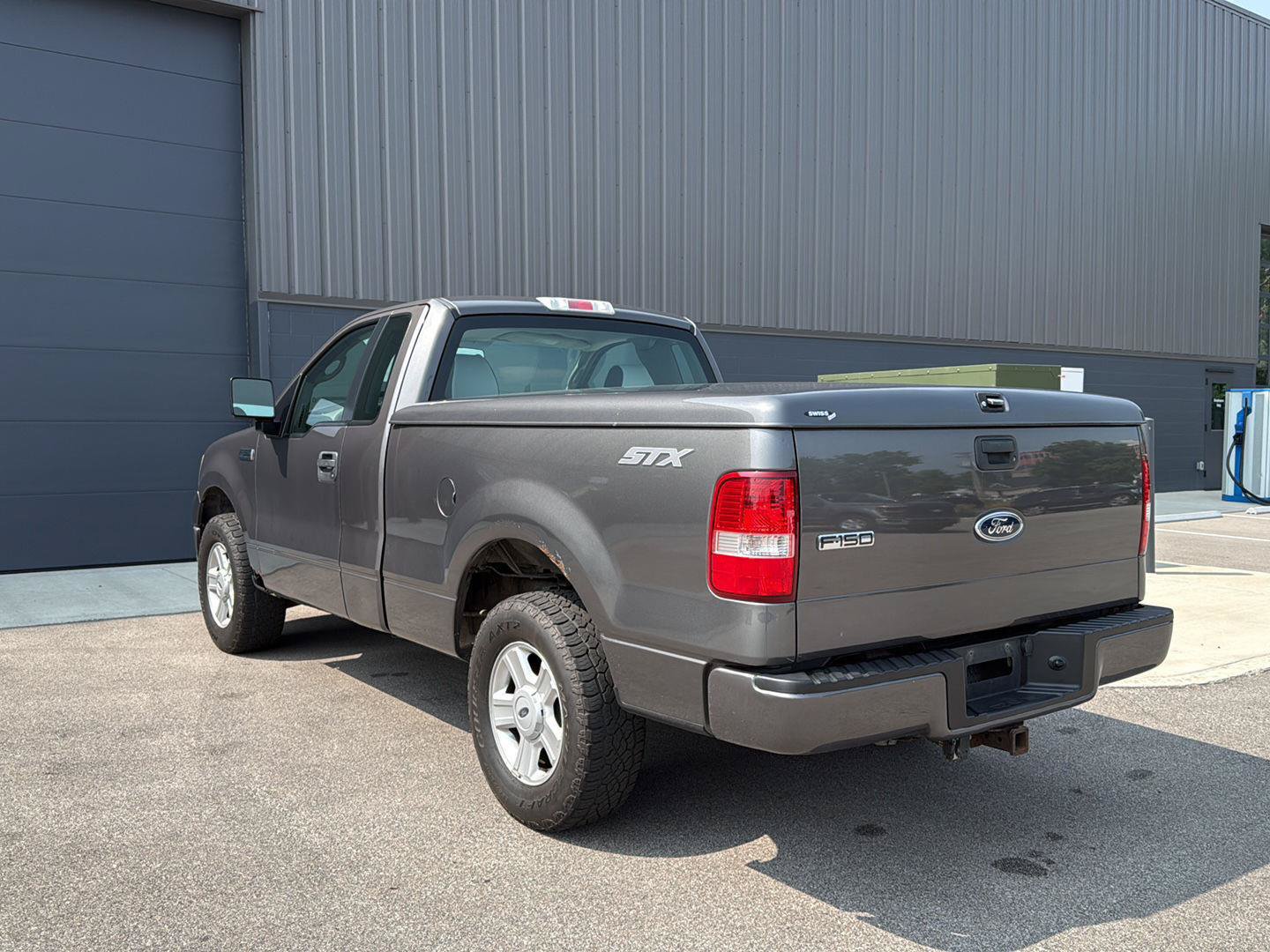 Used 2005 Ford F150 STX RWD image 5