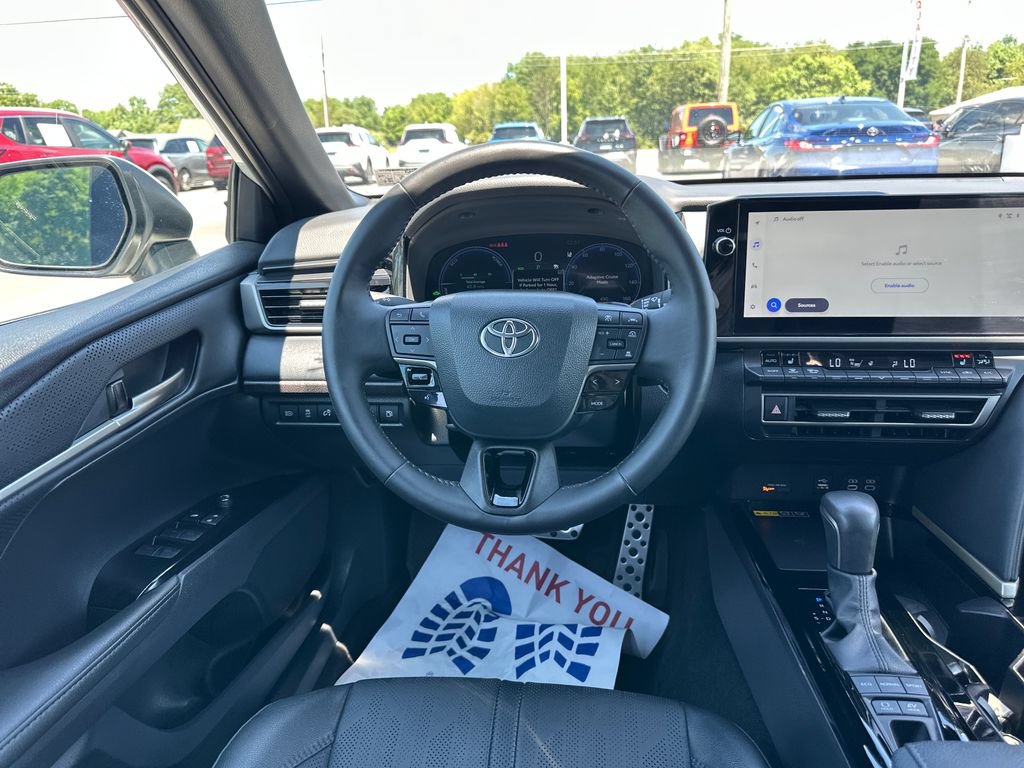 Used 2025 Toyota Camry XSE FWD image 32