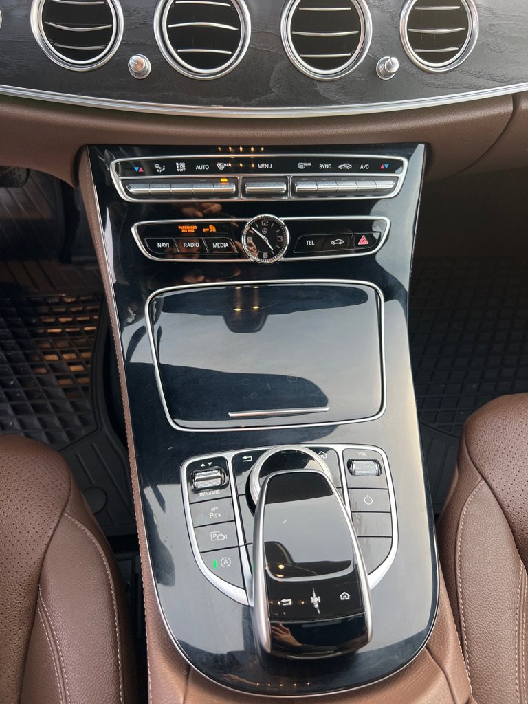 Used 2017 Mercedes-Benz E 300 E 300 4MATIC LUXURY image 32