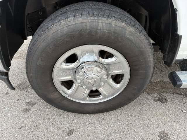 Used 2024 RAM 3500 Tradesman w/ Chrome Appearance Group AWD/4WD image 13