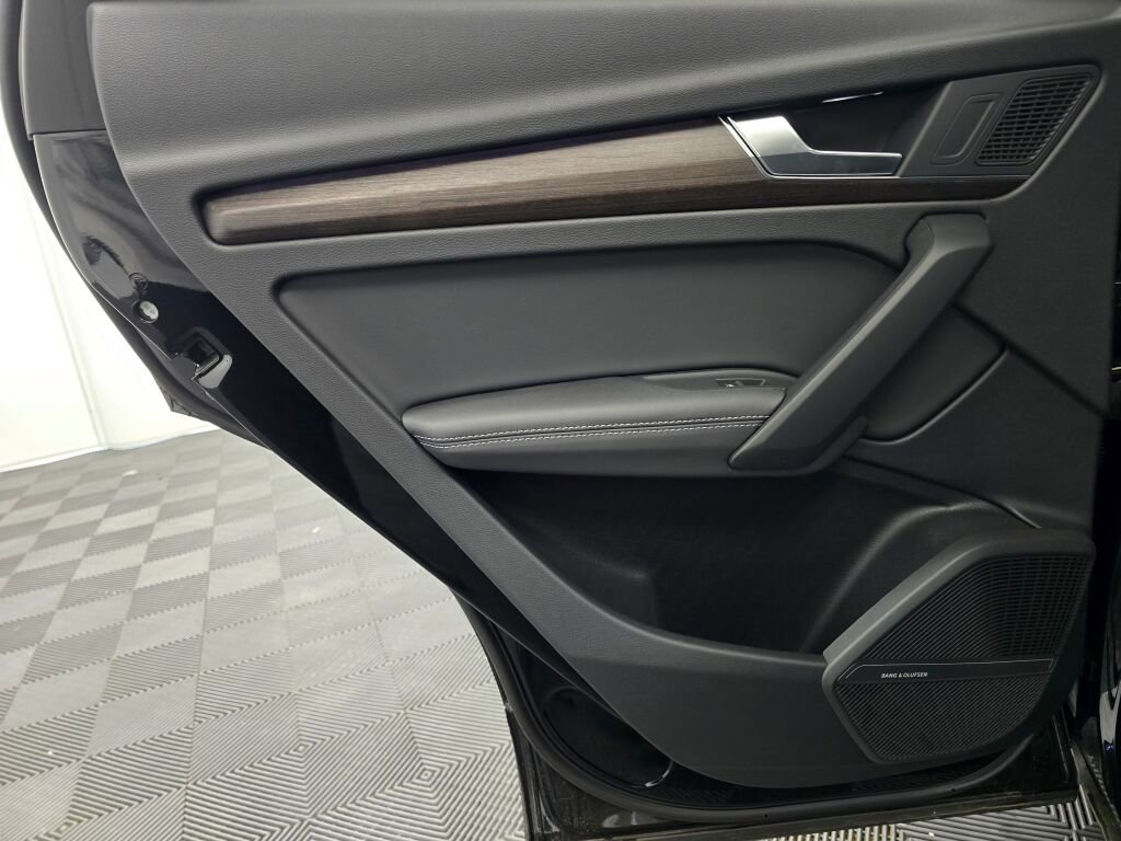 New 2025 Audi Q5 2.0T Premium Plus image 19