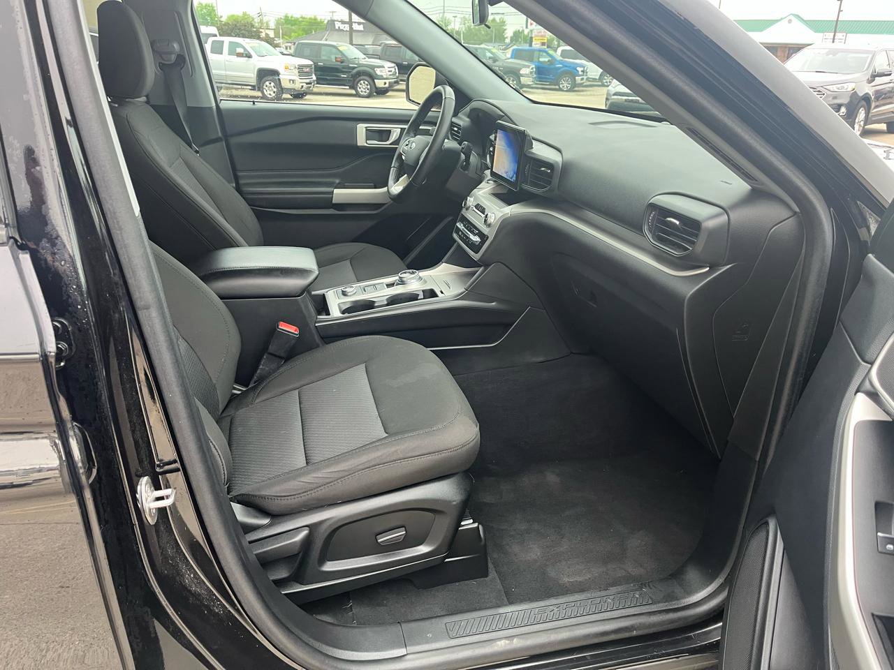 Used 2022 Ford Explorer XLT w/ Class IV Trailer Tow Package image 9