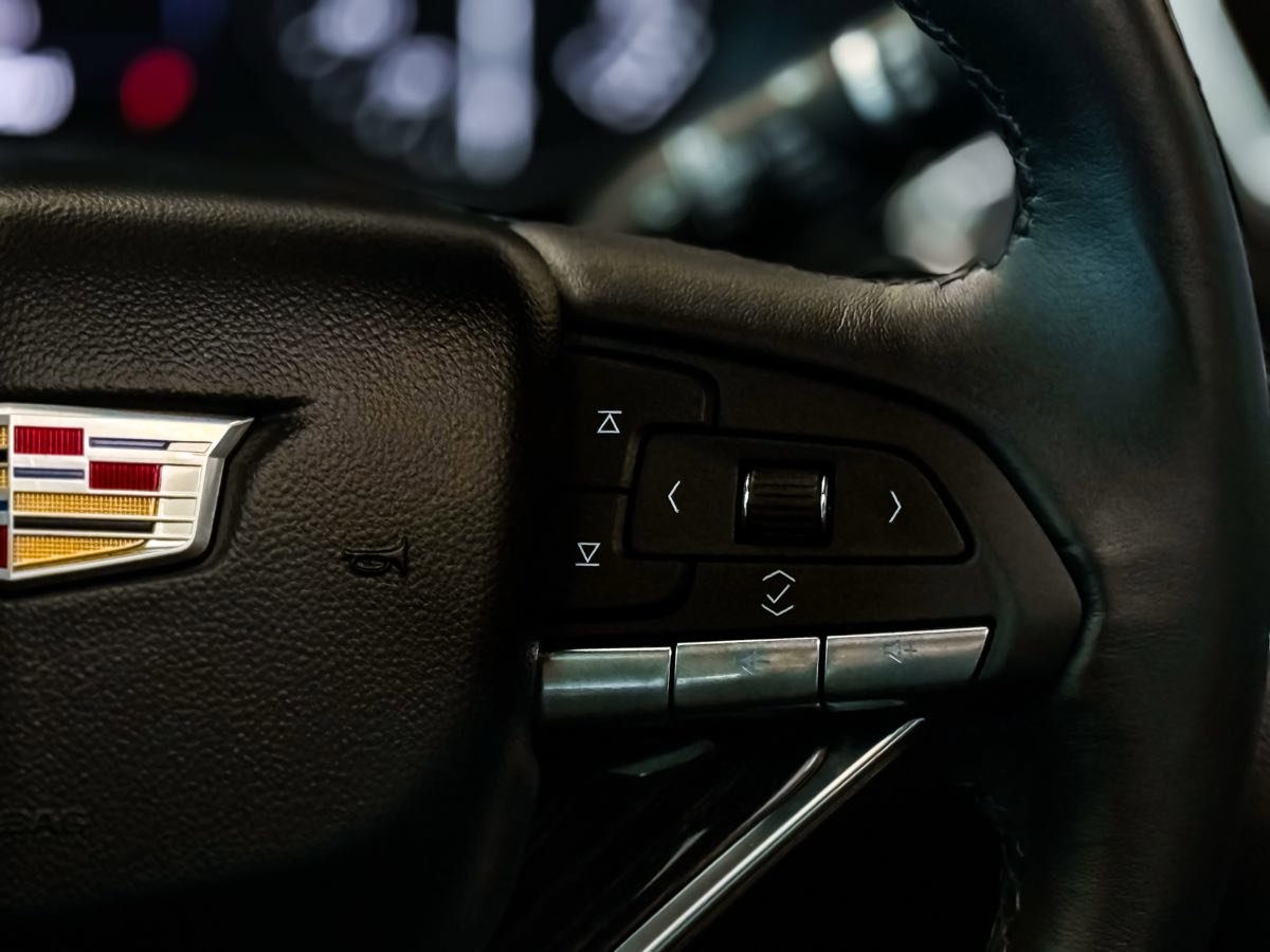 Used 2024 Cadillac XT6 Premium Luxury w/ Technology Package image 44