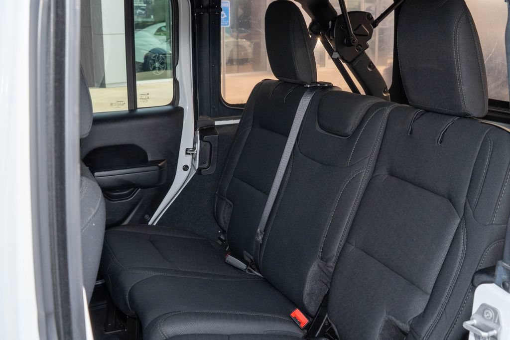 Used 2022 Jeep Wrangler Unlimited Sport AWD/4WD image 15