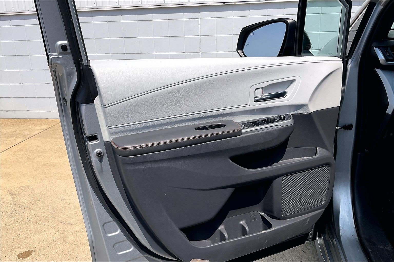 Used 2021 Toyota Sienna XSE AWD/4WD image 27