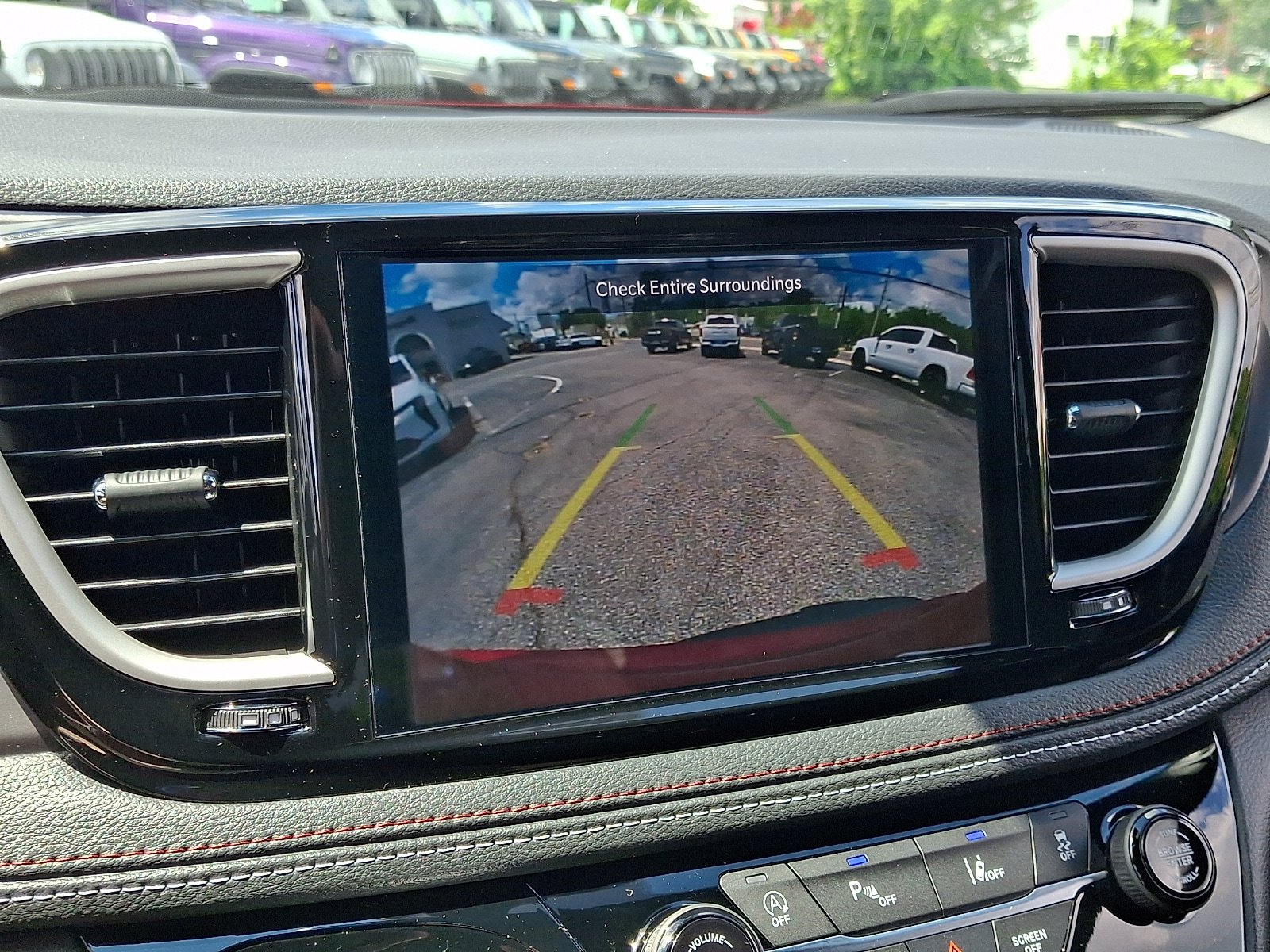 New 2027 Chrysler Pacifica Select FWD image 16