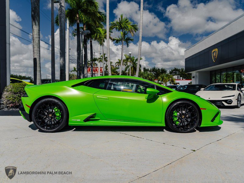 Used 2022 Lamborghini Huracan EVO RWD image 7