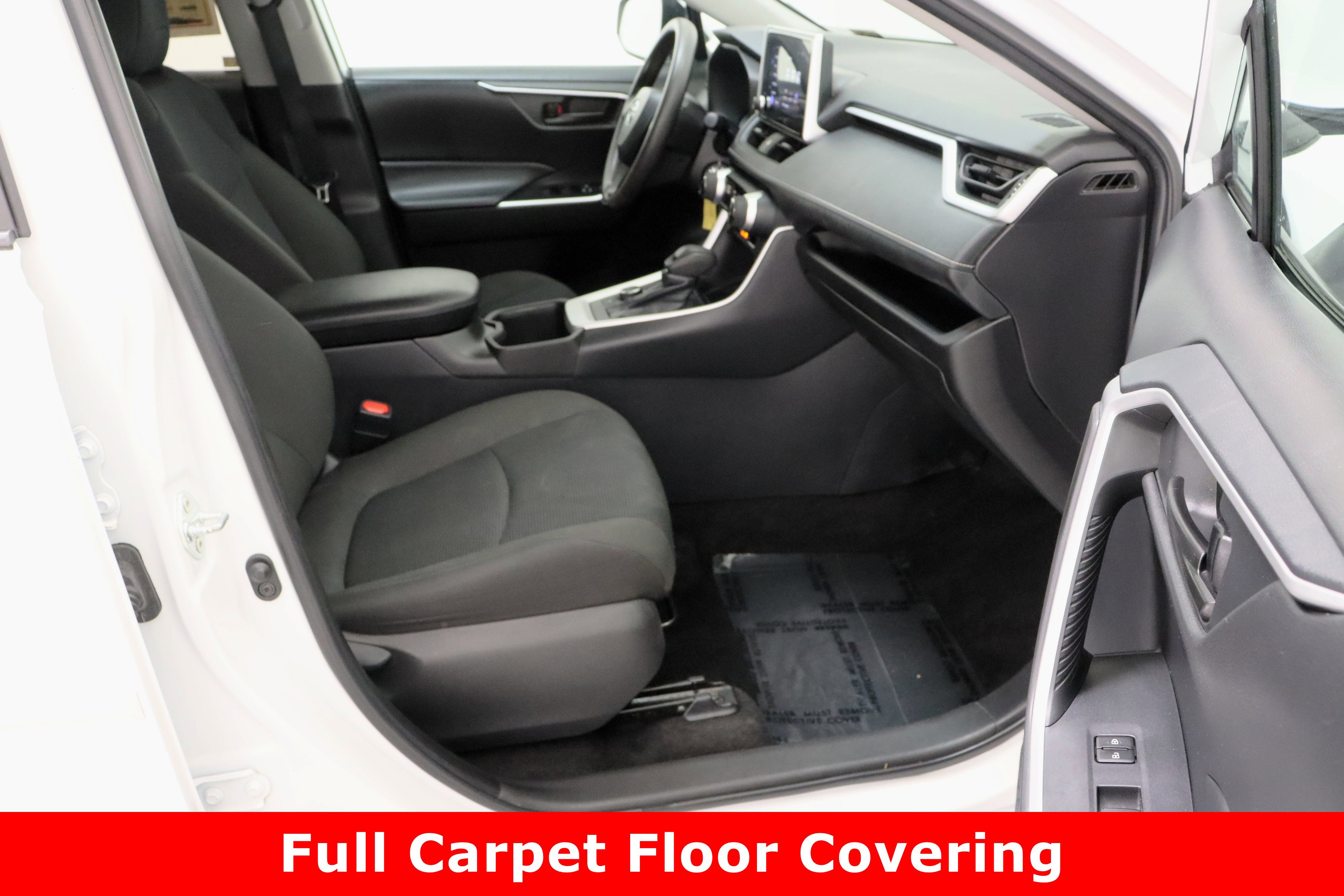 Used 2024 Toyota RAV4 LE AWD/4WD image 34