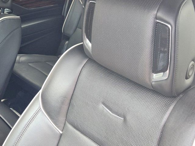 Used 2024 Cadillac Escalade ESV Premium Luxury w/ Performance Package image 21