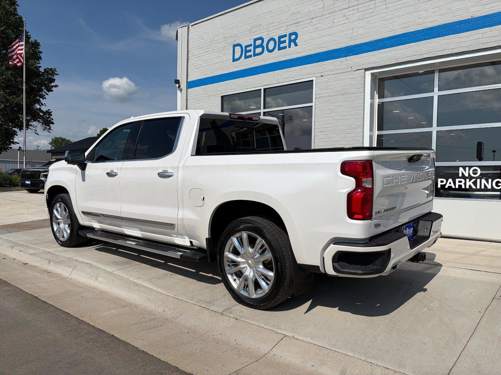 Used 2022 Chevrolet Silverado 1500 High Country AWD/4WD image 3