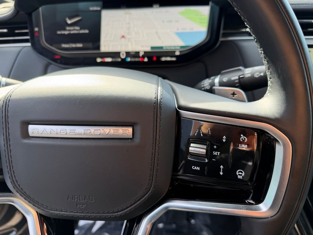 Used 2025 Land Rover Range Rover Sport SE image 19