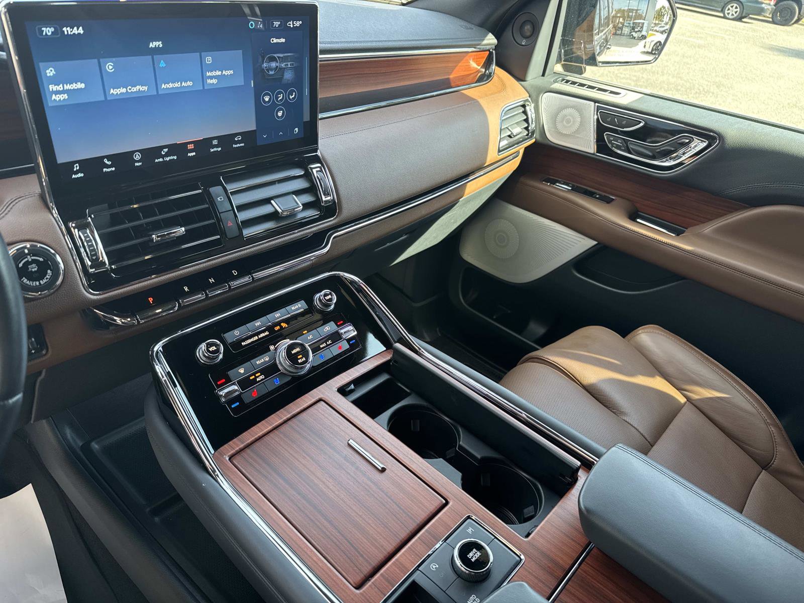 Used 2024 Lincoln Navigator L Reserve image 25