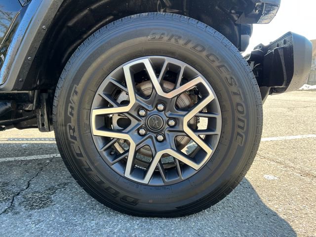 Used 2024 Jeep Wrangler Sahara w/ Technology Group AWD/4WD image 13